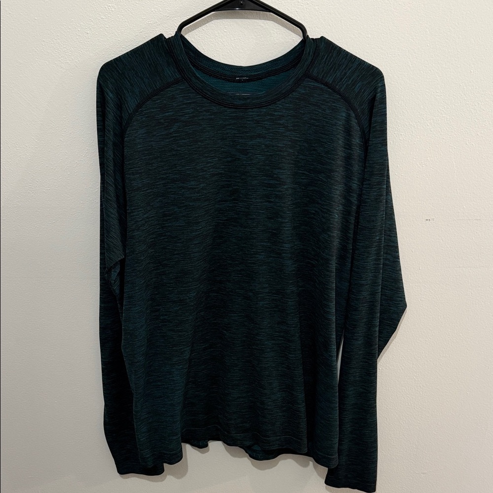 Men’s lululemon metal vent tech long sleeve tee